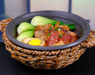 广式腊味煲仔饭