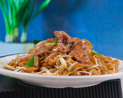 蛋肉炒河粉